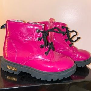 Girls boots